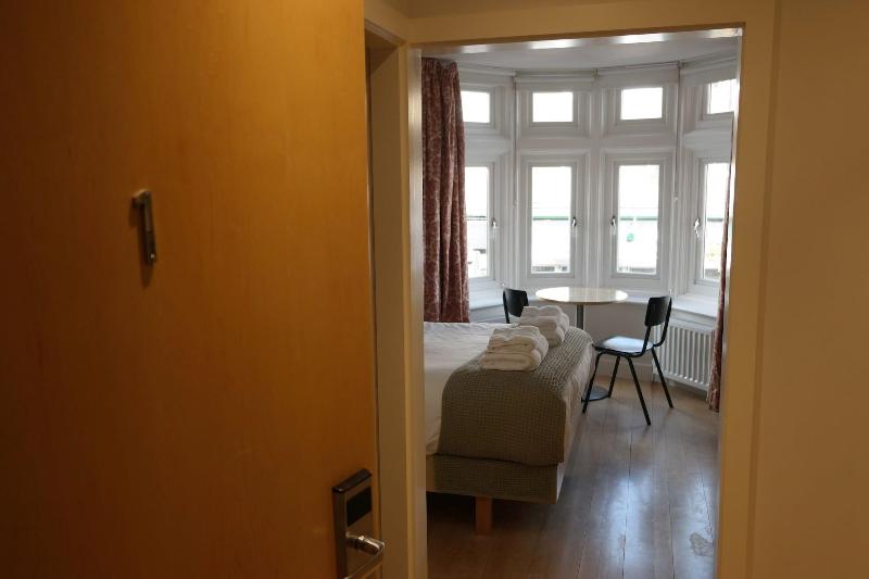 Alma Rooms image
