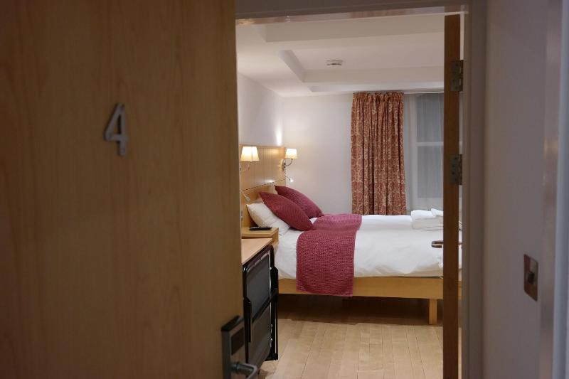 Alma Rooms image