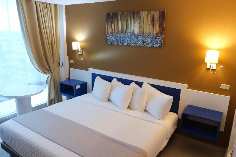 Golden Tree Hotel image