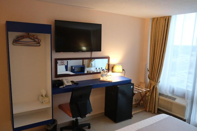 Golden Tree Hotel image