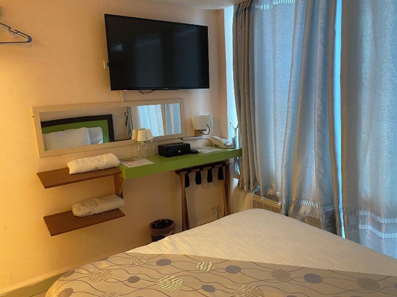 Golden Tree Hotel image