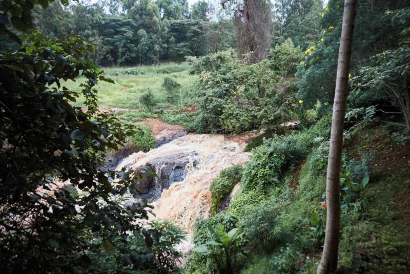 Villa Rock Stop Falls image