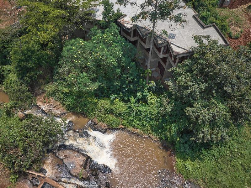 Villa Rock Stop Falls image