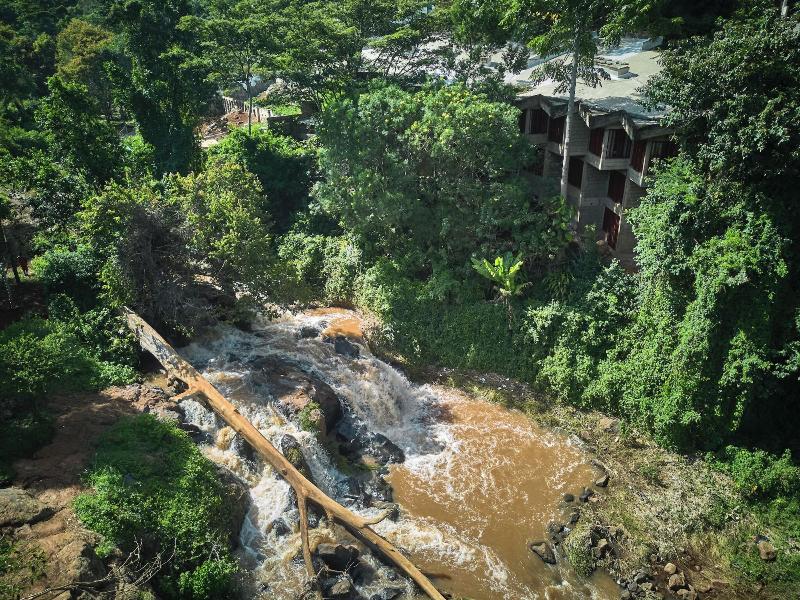 Villa Rock Stop Falls image