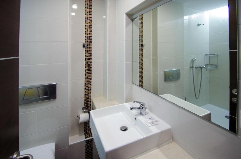 Hotel Rodon image