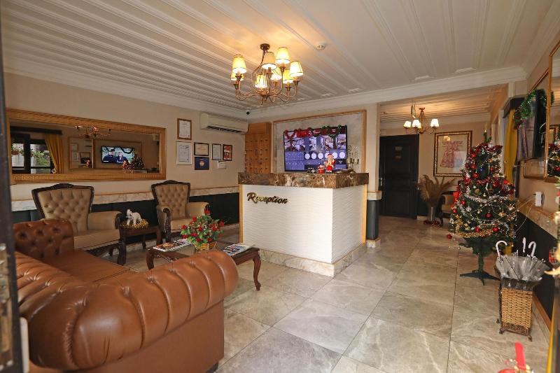 Mezzo Hotel image