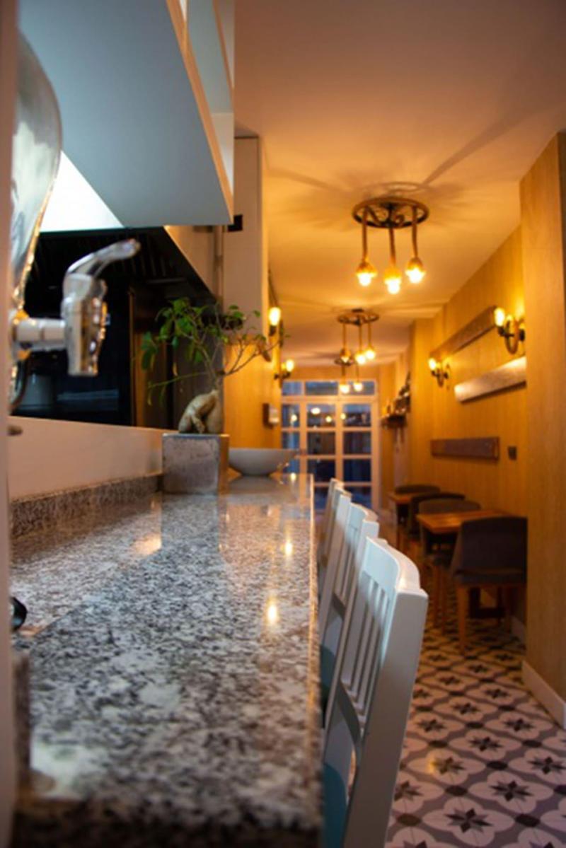 Mezzo Hotel image