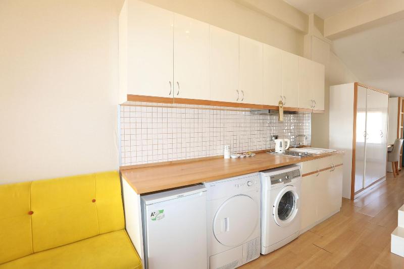 Mezzo Hotel image