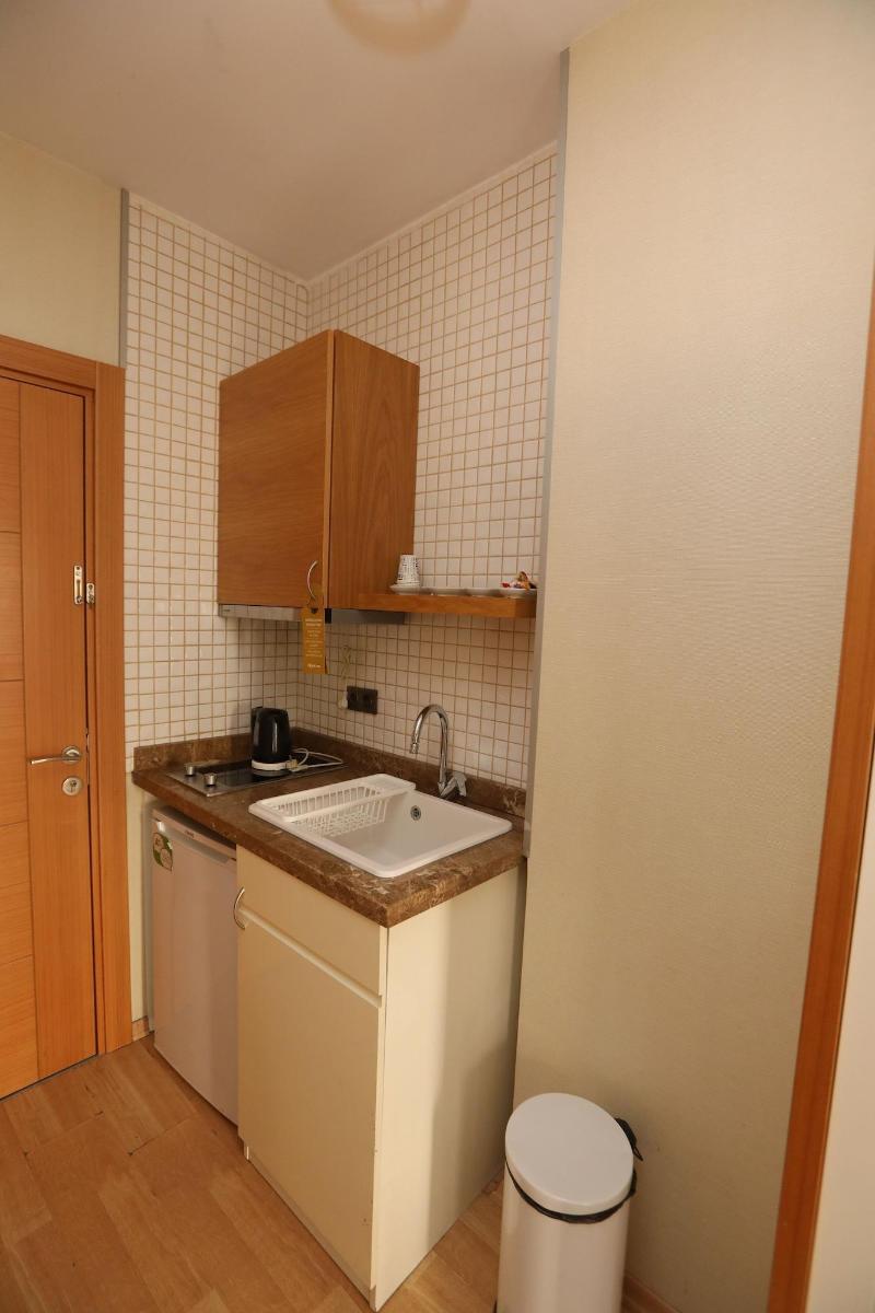 Mezzo Hotel image