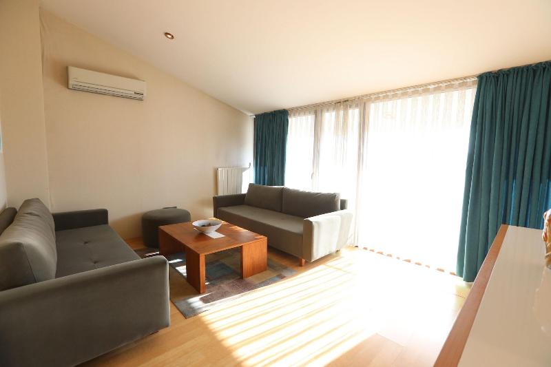Mezzo Hotel image