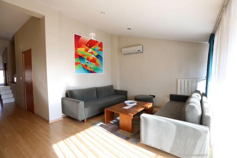 Mezzo Hotel image