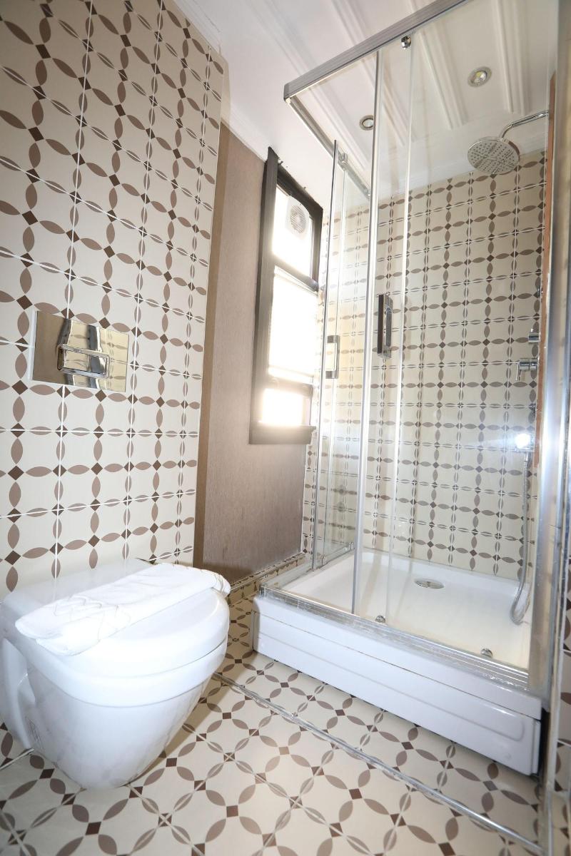 Mezzo Hotel image