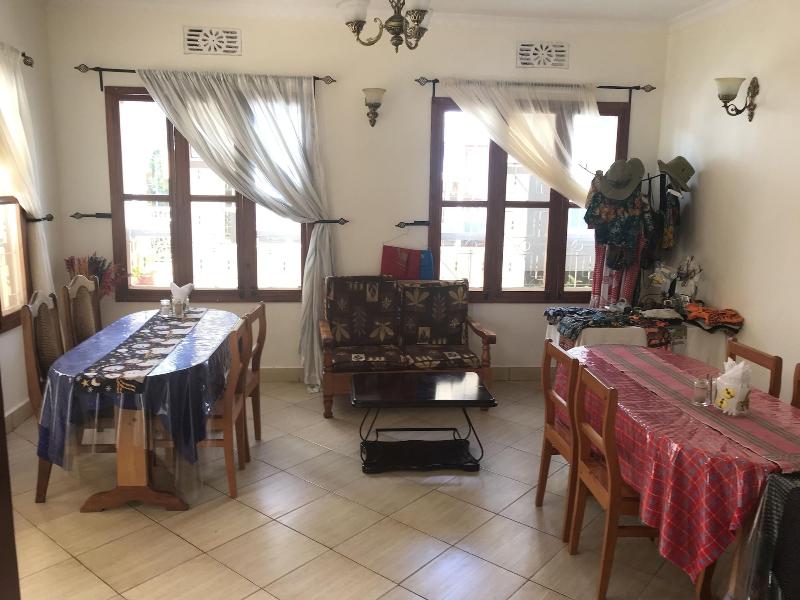Le Parlour image