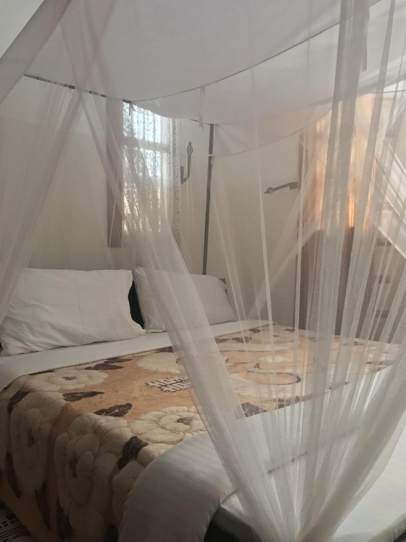 Le Parlour image