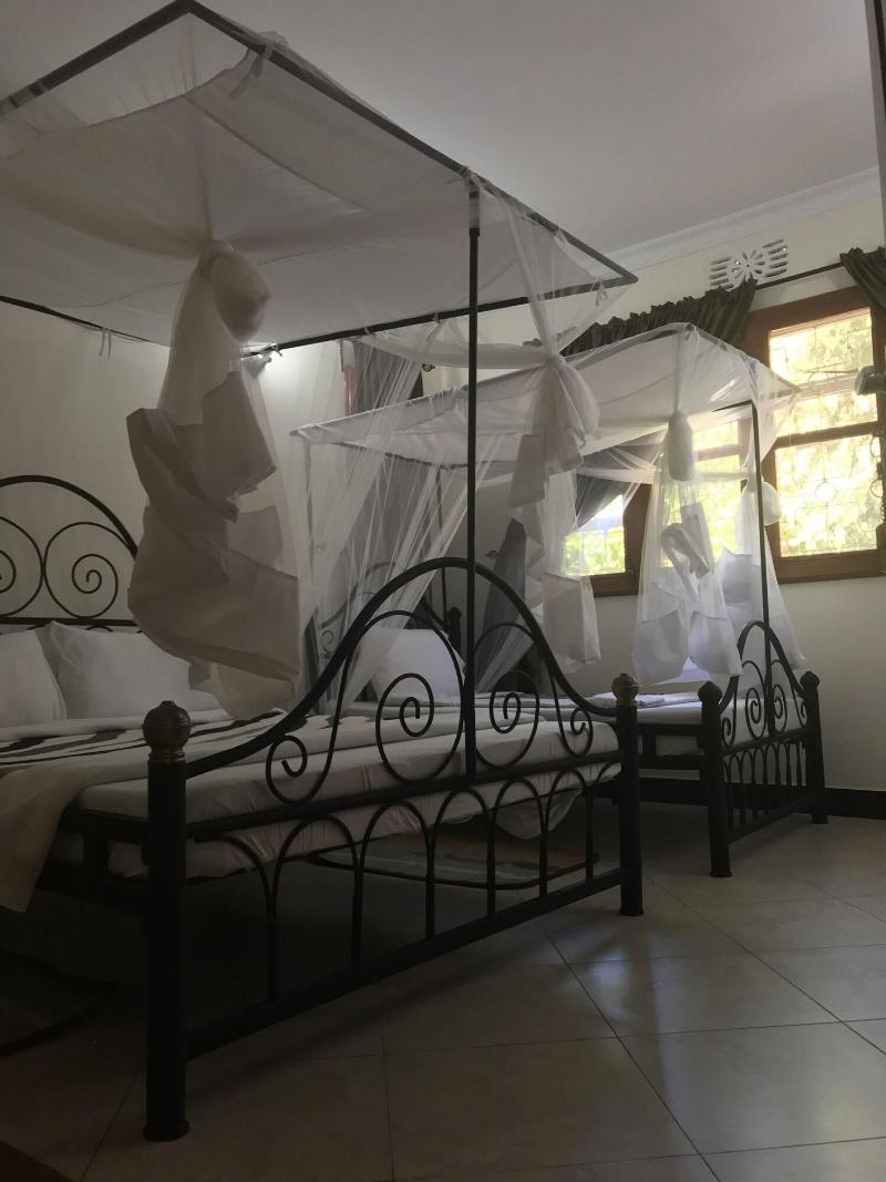 Le Parlour image