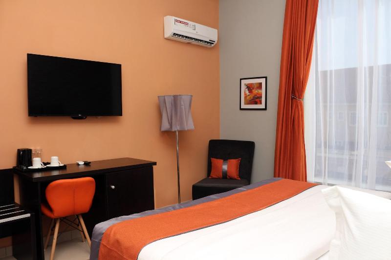 Mayhill Hotel image