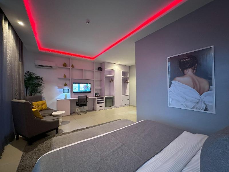 Mayhill Hotel image