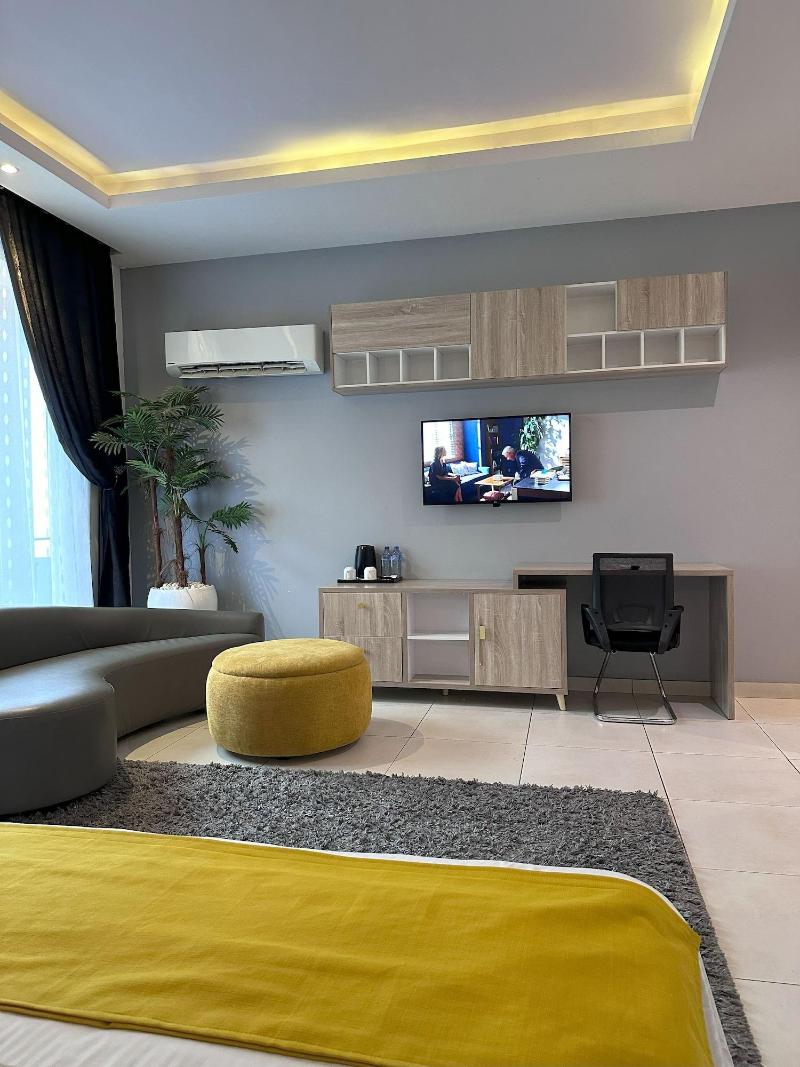 Mayhill Hotel image