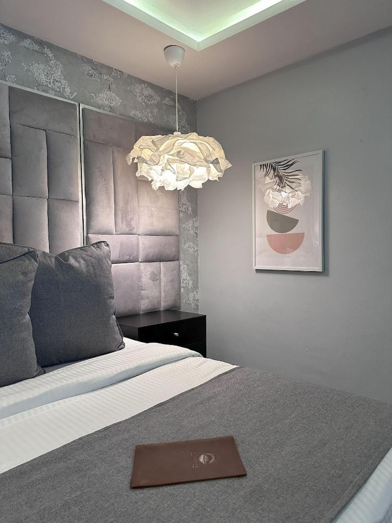 Mayhill Hotel image