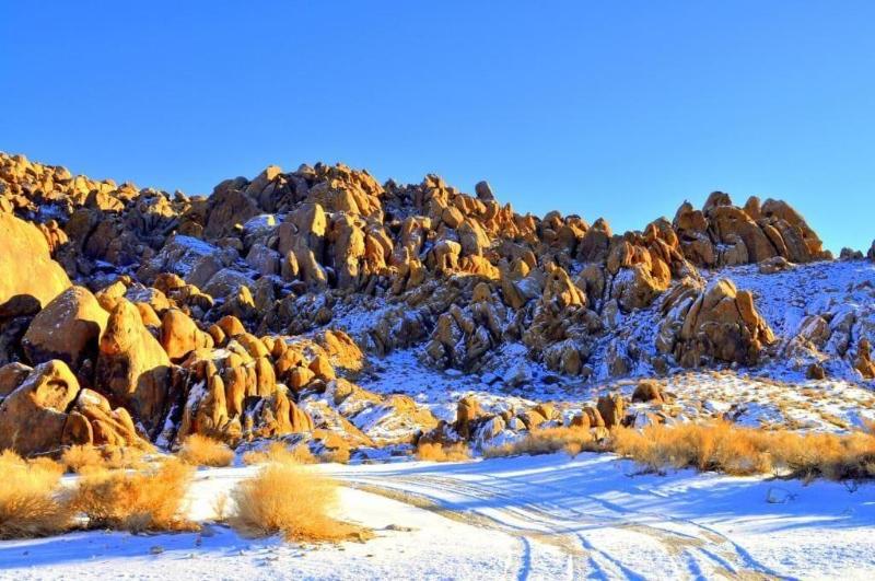 Mt Whitney Motel image