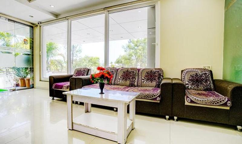 Fabhotel Sai Govind image