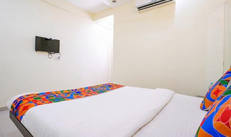 Fabhotel Sai Govind image