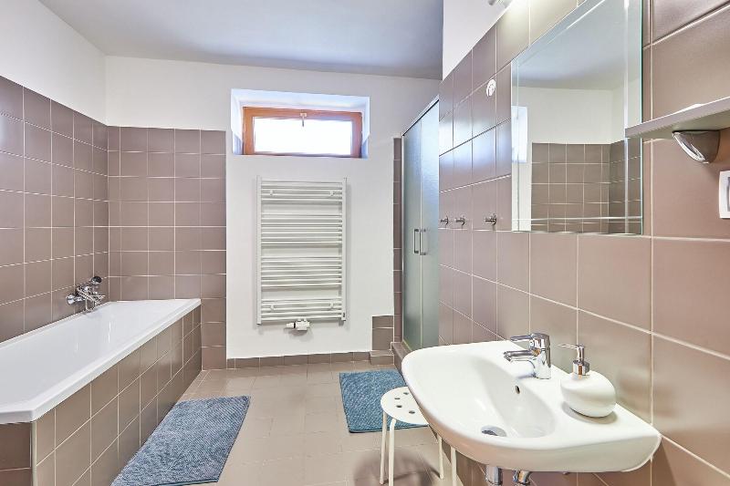 Villa Gap Apartments image