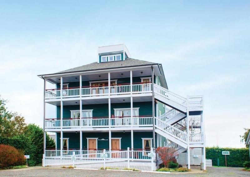 The Swan Hotel image