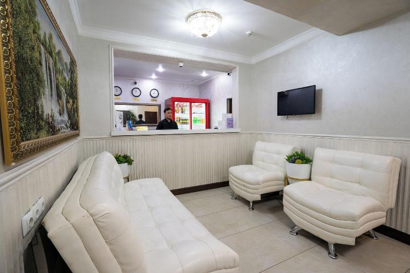Hotel Mildom Express image