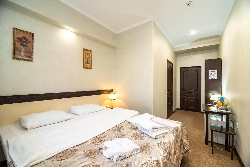 Hotel Mildom Express image
