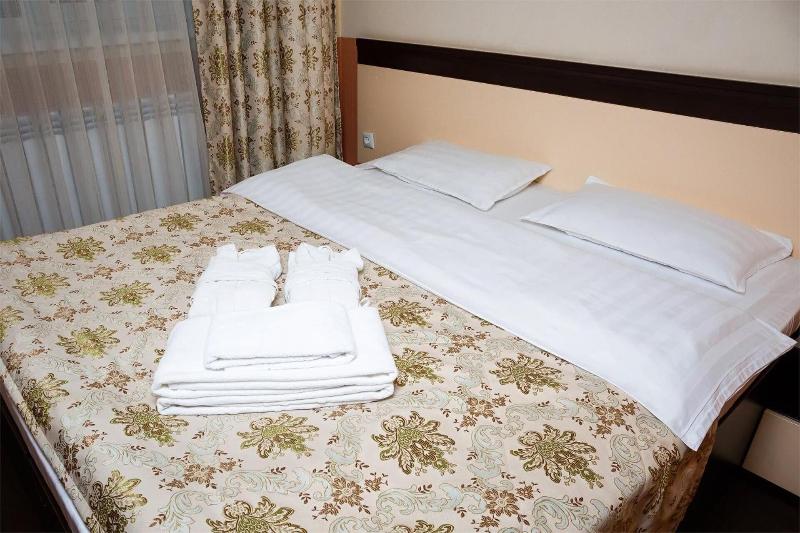 Hotel Mildom Express image
