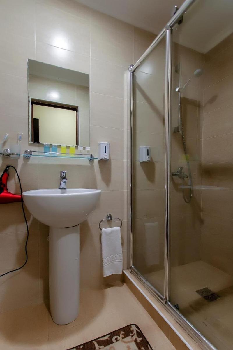 Hotel Mildom Express image