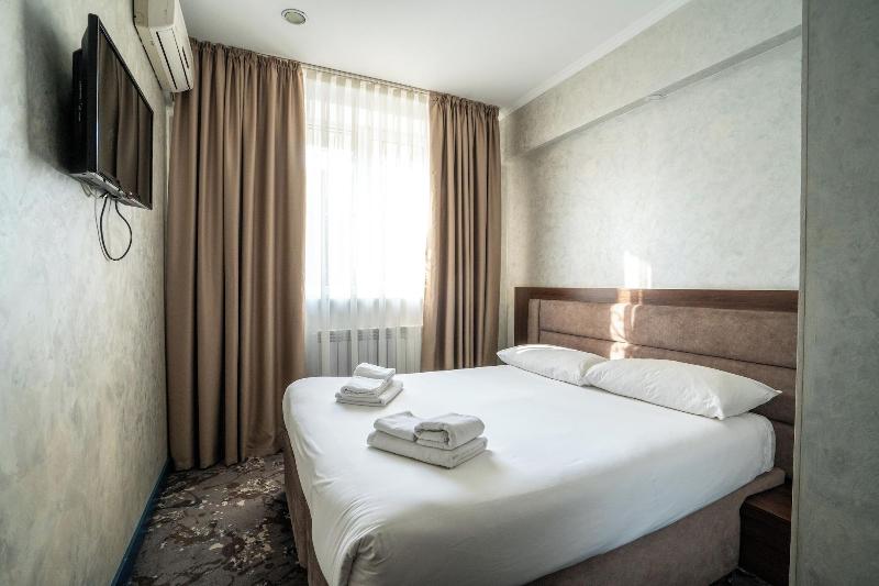 Hotel Mildom Express image