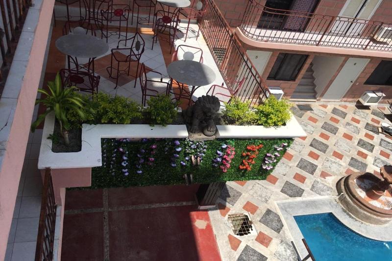 Oyo Hotel Brisas Del Paca Fico image