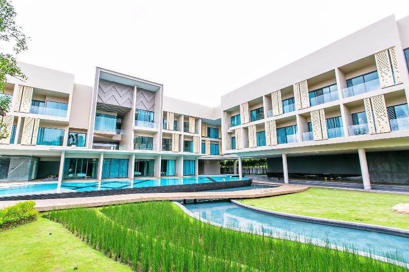 The Signature Hotel Airport