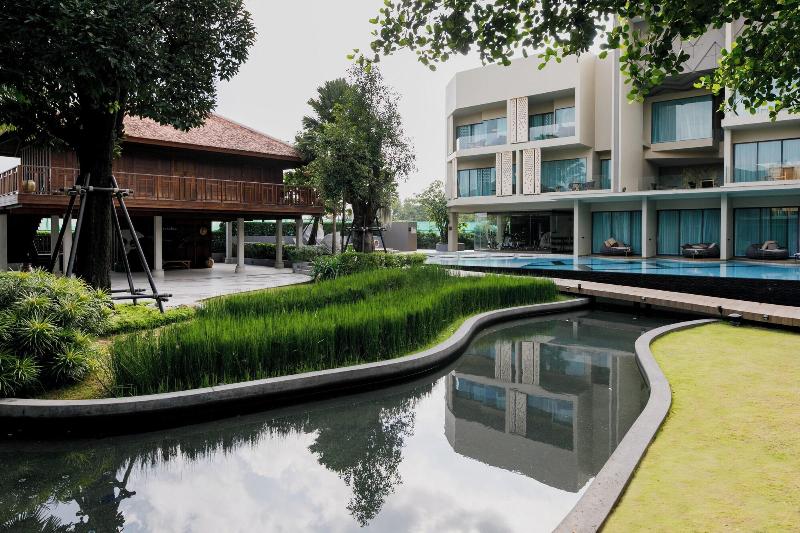 The Signature Hotel Airport