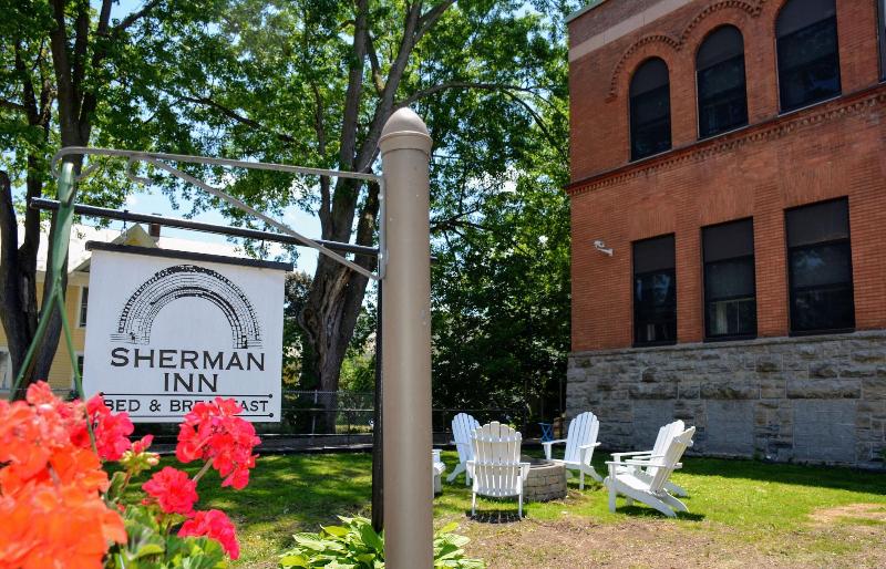 Sherman Inn — general view