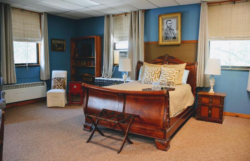 Sherman Inn image