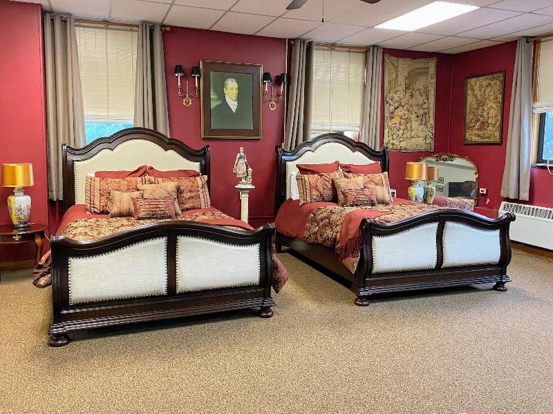 Sherman Inn image