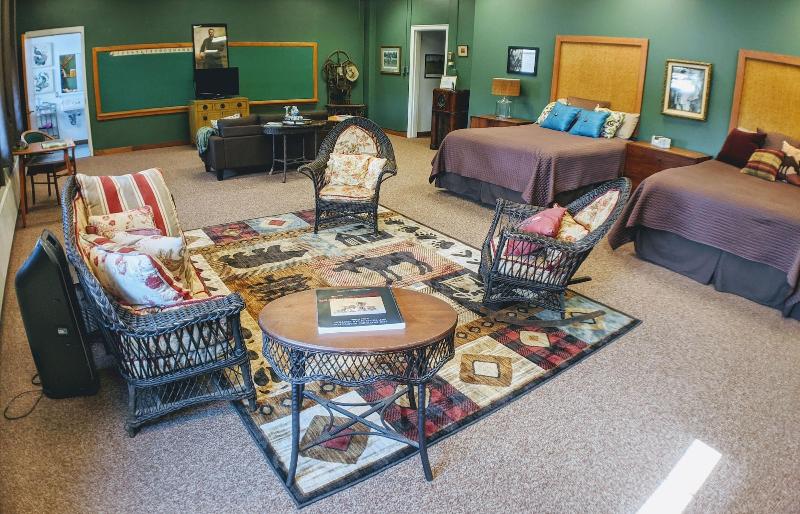 Sherman Inn image