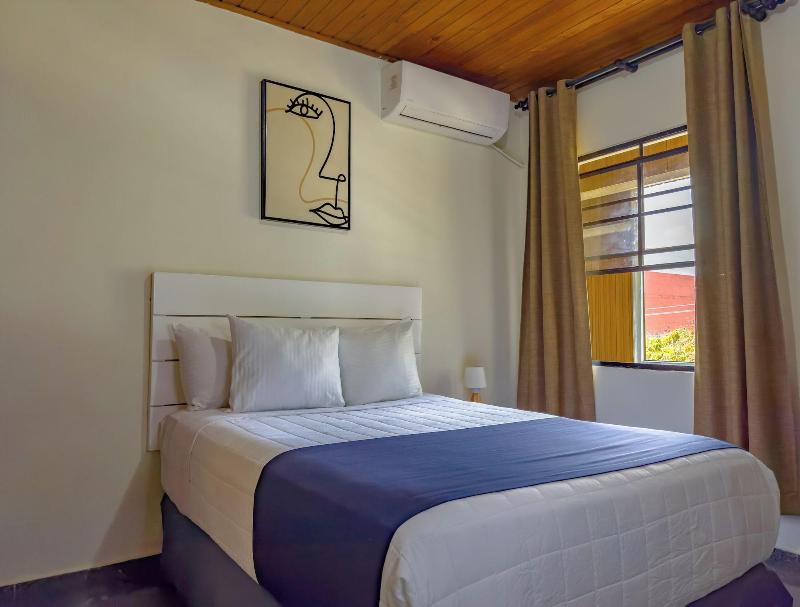 Cardedeu Suites image