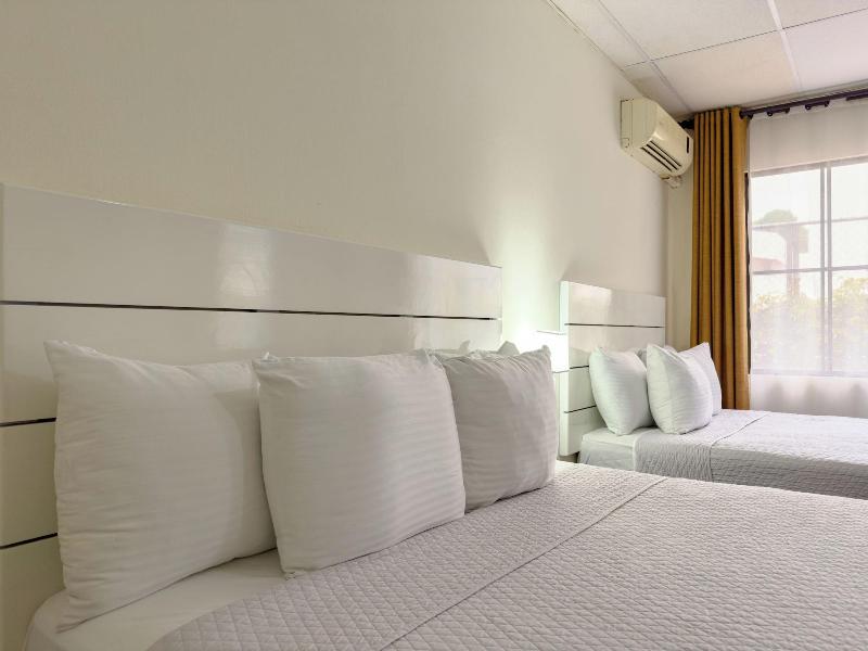 Cardedeu Suites image