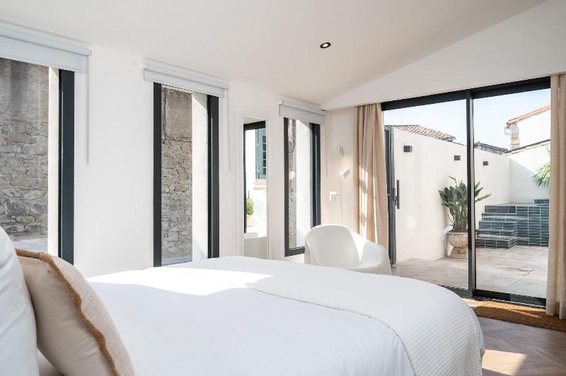 La Maison De Jean By Maison Bacou image