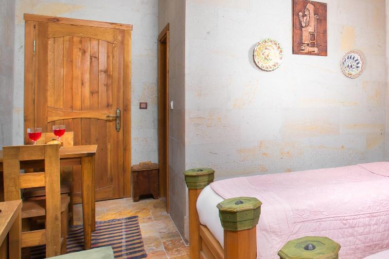 Katapa Stone House image