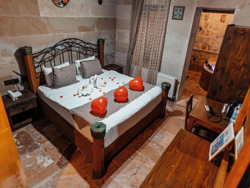 Katapa Stone House image