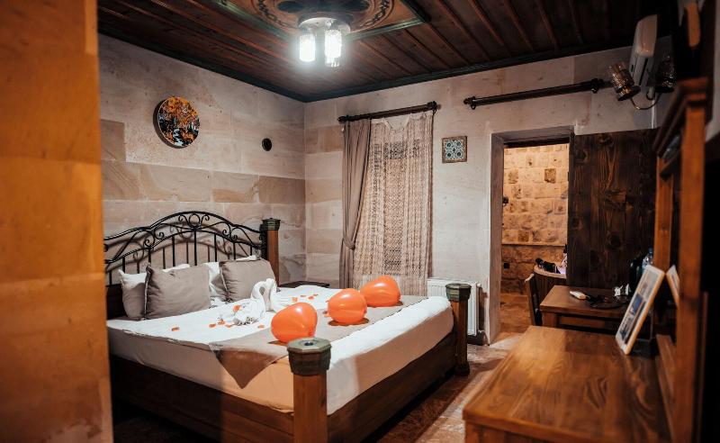 Katapa Stone House image