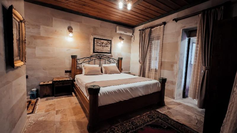 Katapa Stone House image