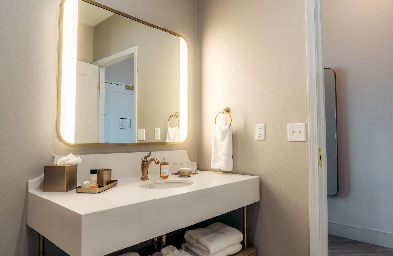 The Olive Ann Hotel image