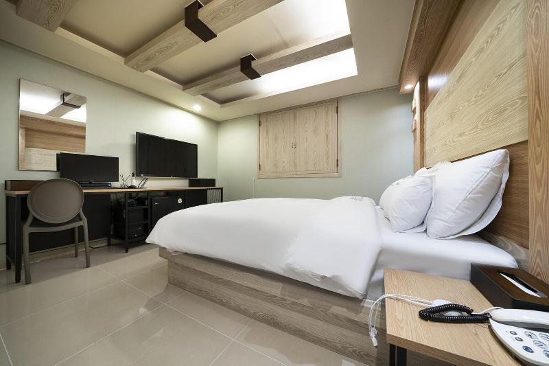 Suwon Haenggungdong Sunstar Motel image