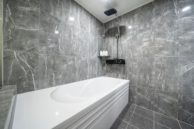 Suwon Haenggungdong Sunstar Motel image